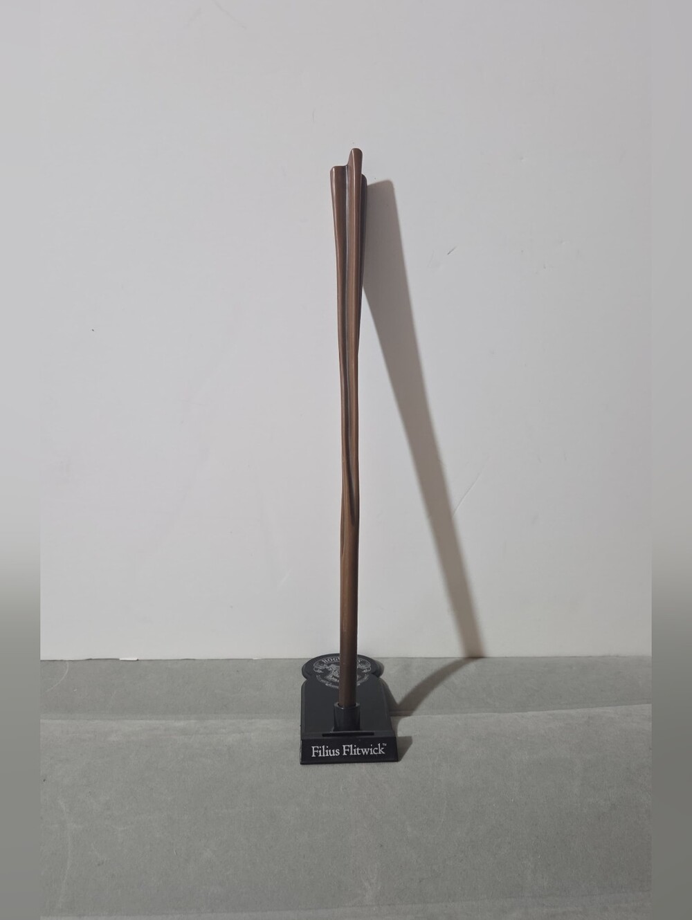 Harry Potter: Professor Filius Flitwick wand + stand